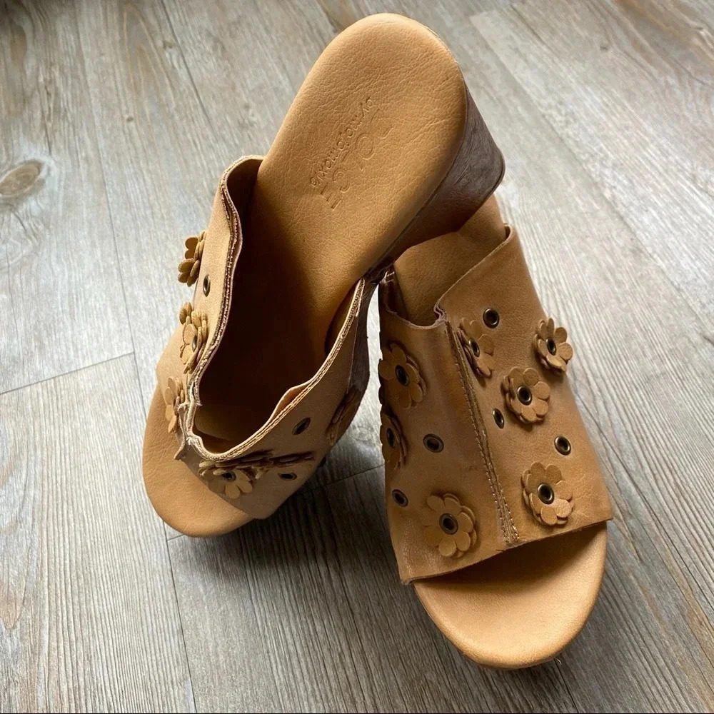 DOLCE by MOJOMOXY | Chunky Platform Sandal